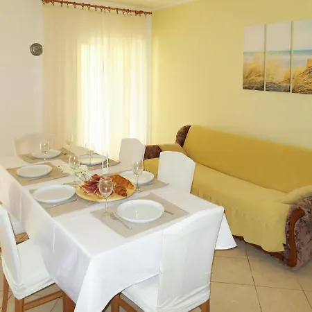 Toni-3 By Interhome *