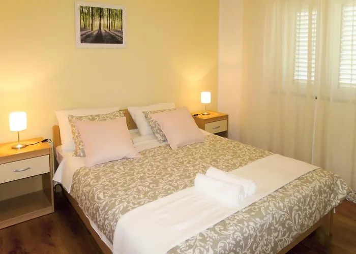 Toni-3 By Interhome Appartement Grebaštica